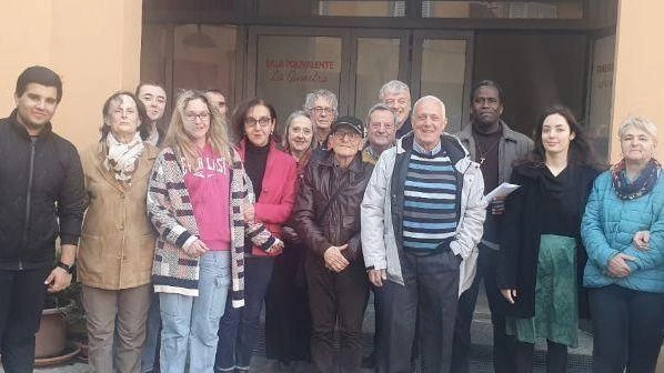 La Penny Wirton Valdelsa ha sede nei locali della Ginestra, in via Trento, a Poggibonsi. Lezioni il martedì e il mercoledì