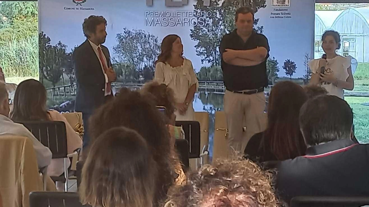L’evento di presentazione della cinquina finale del Premio Letterario si è tenuto come di consueto nella splendida cornice del Podere Lovolio