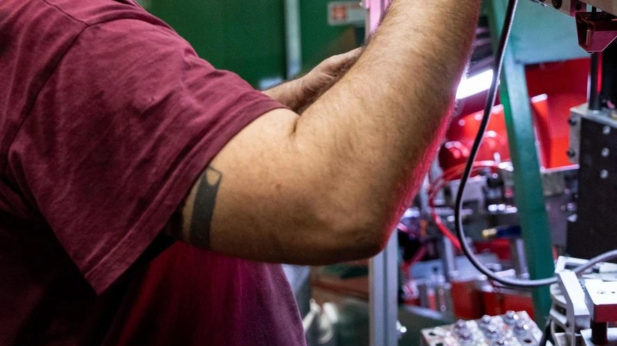 AREZZO Tre aretine e mezzo finiscono nella lista delle aziende italiane più sostenibili del Sole24Ore. Tre categorie di sostenibilità, che varia... AREZZO Tre aretine e mezzo finiscono nella lista delle aziende italiane più sostenibili del Sole24Ore. Tre categorie di sostenibilità, che varia...