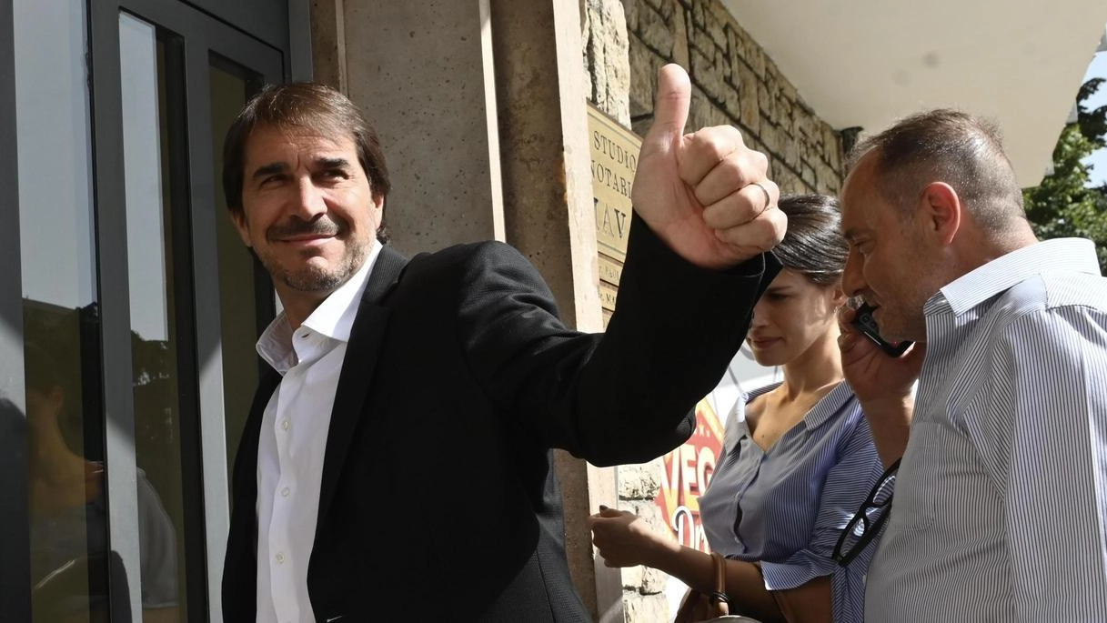 "Javier ci metterà entusiasmo, passione e forza economica. I miei rimpianti? . La retrocessione nell’anno del Covid e non essere riuscito ad andare in serie A" . "Javier ci metterà entusiasmo, passione e forza economica. I miei rimpianti? . La retrocessione nell’anno del Covid e non essere riuscito ad andare in serie A" .