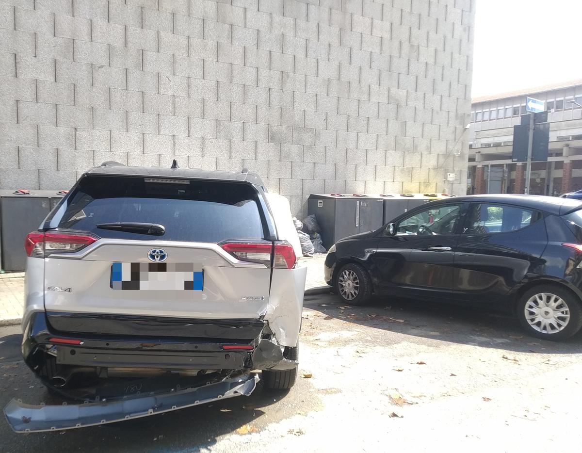 Cala la notte, iniziano i problemi. Piazzale Kennedy lancia l’allarme: “Schiamazzi e liti fino all’alba”