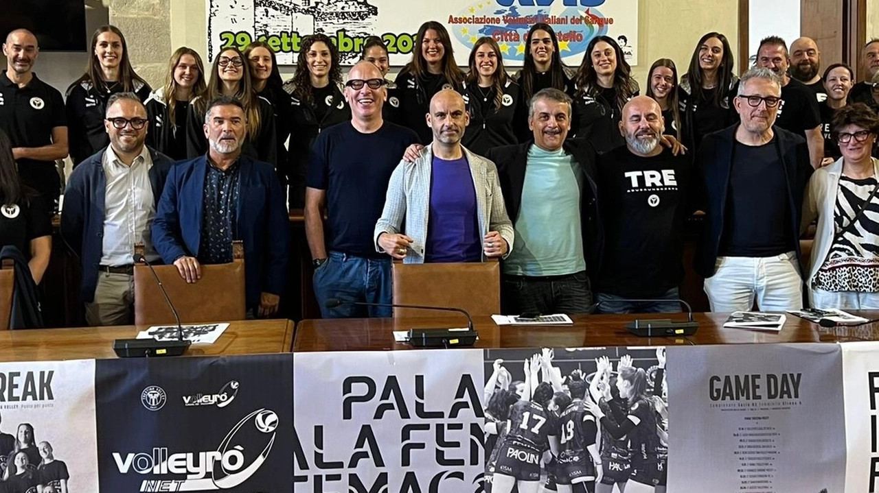 Il Trestina Volley si è presentato a città e tifosi: è un’importante realtà sportiva nel territorio comunale di Città di Castello Il Trestina Volley si è presentato a città e tifosi: è un’importante realtà sportiva nel territorio comunale di Città di Castello