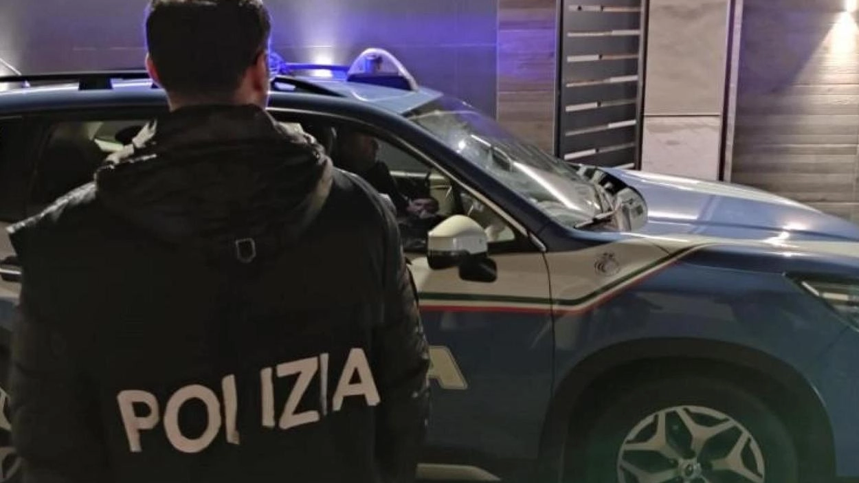 Il vinaio con la marijuana nel garage. La polizia sequestra 17 chili. Negoziante arrestato per spaccio