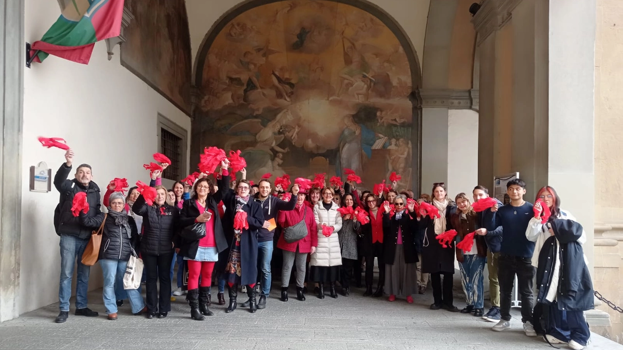 Gli operatori in piazza Santa Maria Nuova Gli operatori in piazza Santa Maria Nuova
