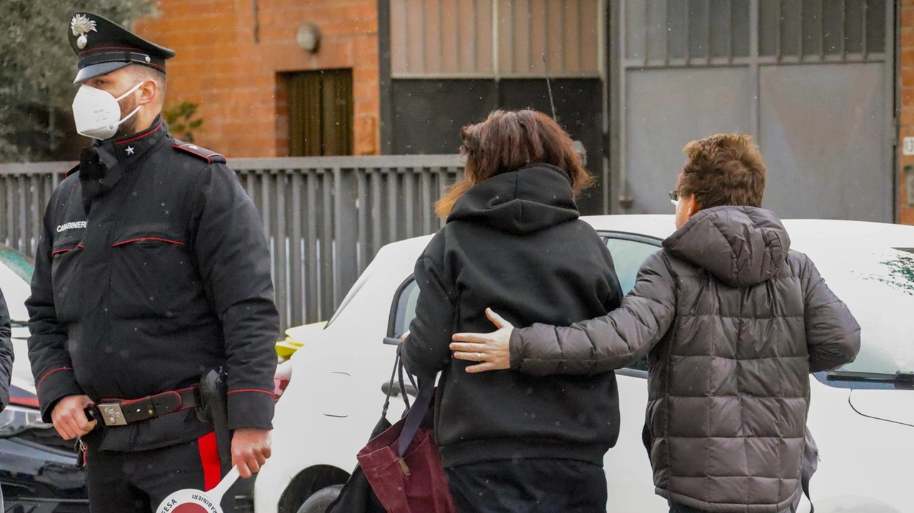 Tragedia a Calenzano: scoppio al deposito carburanti. Familiari dei dispersi accolti in Comune, lutto cittadino proclamato. Tragedia a Calenzano: scoppio al deposito carburanti. Familiari dei dispersi accolti in Comune, lutto cittadino proclamato.