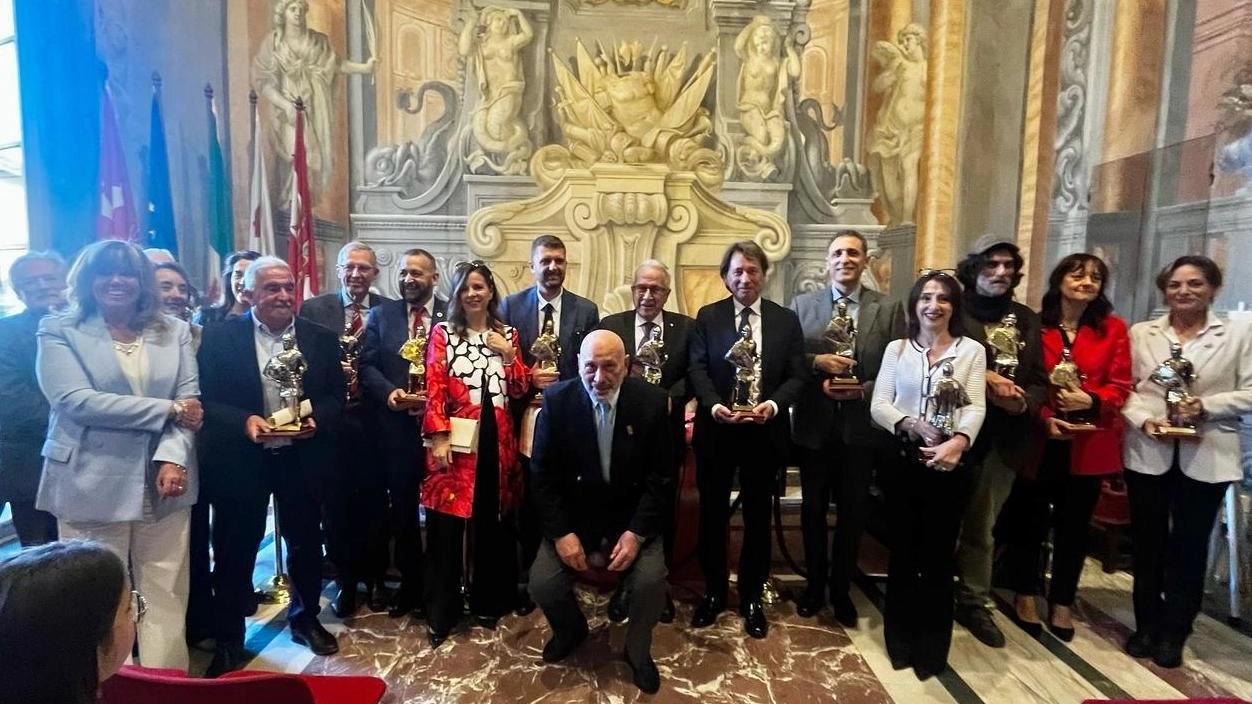 Gli undici premiati con il «Guerriero Pisano», edizione 2025