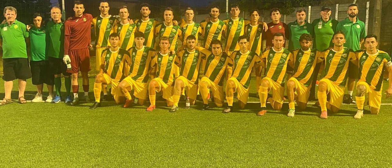Calcio Nel “Torneo delle Frazioni di Montignoso“ i ragazzi di Landucci approdano in semifinale. Il Prado parte forte poi si spegne. Vittoria in rimonta per la Renella