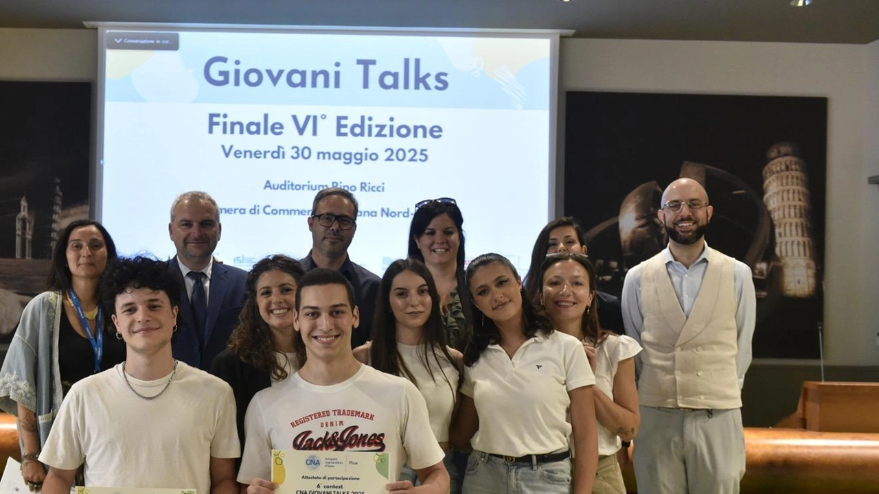 Primo premio - e una cena di classe offerta da Cna Pisa – per a 5CR del Niccolini Primo premio - e una cena di classe offerta da Cna Pisa – per a 5CR del Niccolini