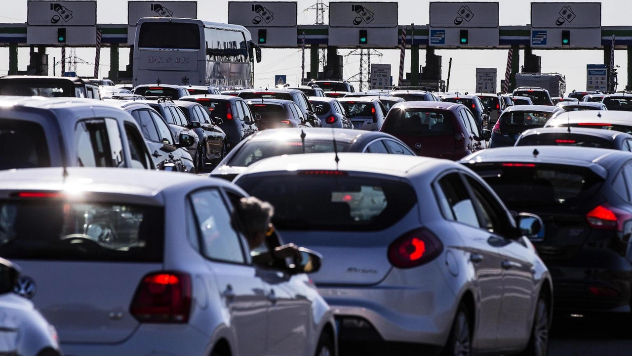 Torna l'afa, al sud fino a 48 gradi. Al via traffico vacanziero Torna l'afa, al sud fino a 48 gradi. Al via traffico vacanziero