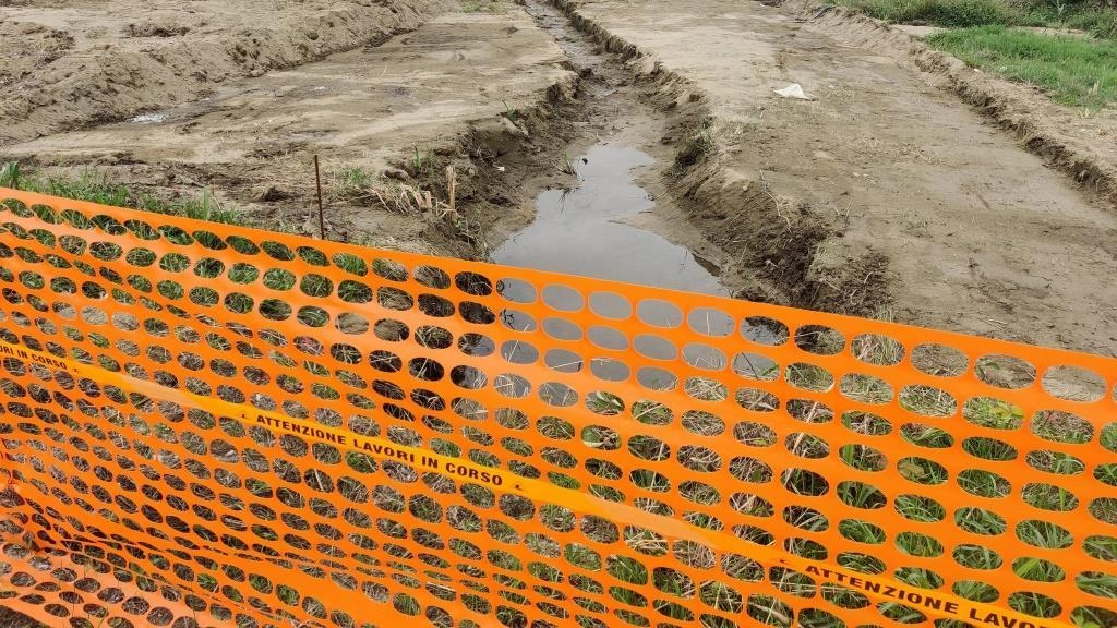 L’intervento è del Consorzio di Bonifica e interessa un tratto di Selvavecchia e dell’Agnaccino. Ripulitura dei terreni di via Tobagi: il proprietario ha accumulato i materiali, Alia li ha portati via . L’intervento è del Consorzio di Bonifica e interessa un tratto di Selvavecchia e dell’Agnaccino. Ripulitura dei terreni di via Tobagi: il proprietario ha accumulato i materiali, Alia li ha portati via .