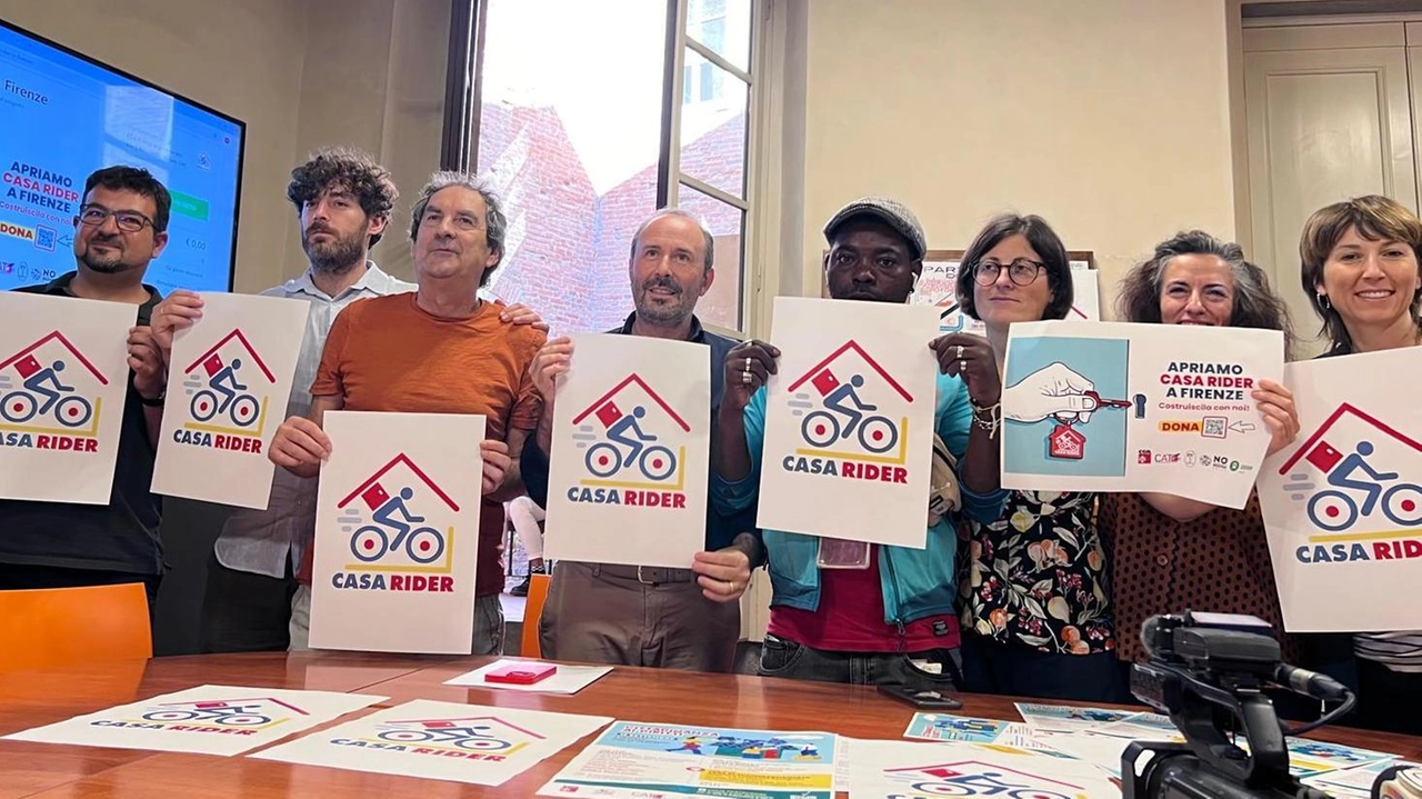 Il progetto 'Casa Rider' a Firenze offre uno spazio di riposo e confronto per i ciclo-fattorini, con servizi e supporto per favorire la socializzazione e la difesa dei diritti. Il progetto 'Casa Rider' a Firenze offre uno spazio di riposo e confronto per i ciclo-fattorini, con servizi e supporto per favorire la socializzazione e la difesa dei diritti.