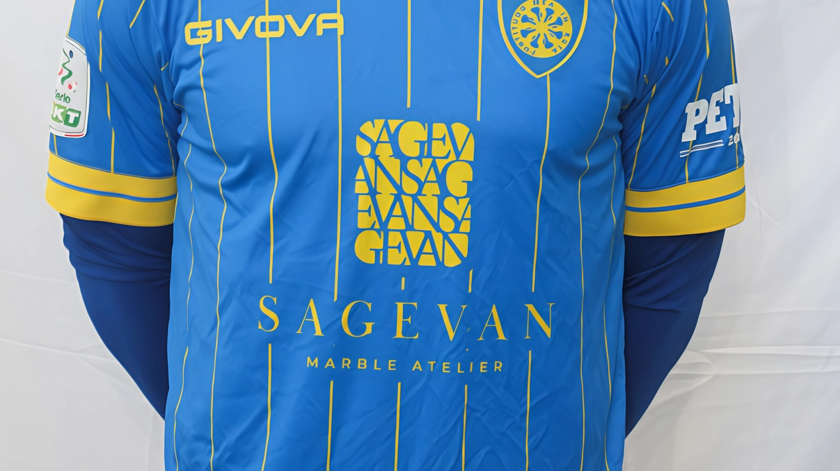 Entusiasta anche il portiere Nicola Ravaglia: "La squadra mi ha fatto una grande impressione, metterò la mia esperienza al servizio del mister" Entusiasta anche il portiere Nicola Ravaglia: "La squadra mi ha fatto una grande impressione, metterò la mia esperienza al servizio del mister"