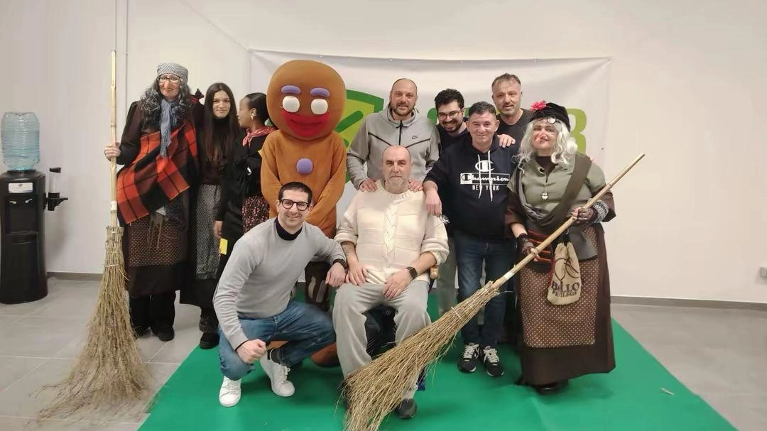 Iniziativa del Cral Geofor che ha portato le calze della Befana. Sorprese anche durante l’appuntamento con le letture per i piccoli pazienti Iniziativa del Cral Geofor che ha portato le calze della Befana. Sorprese anche durante l’appuntamento con le letture per i piccoli pazienti