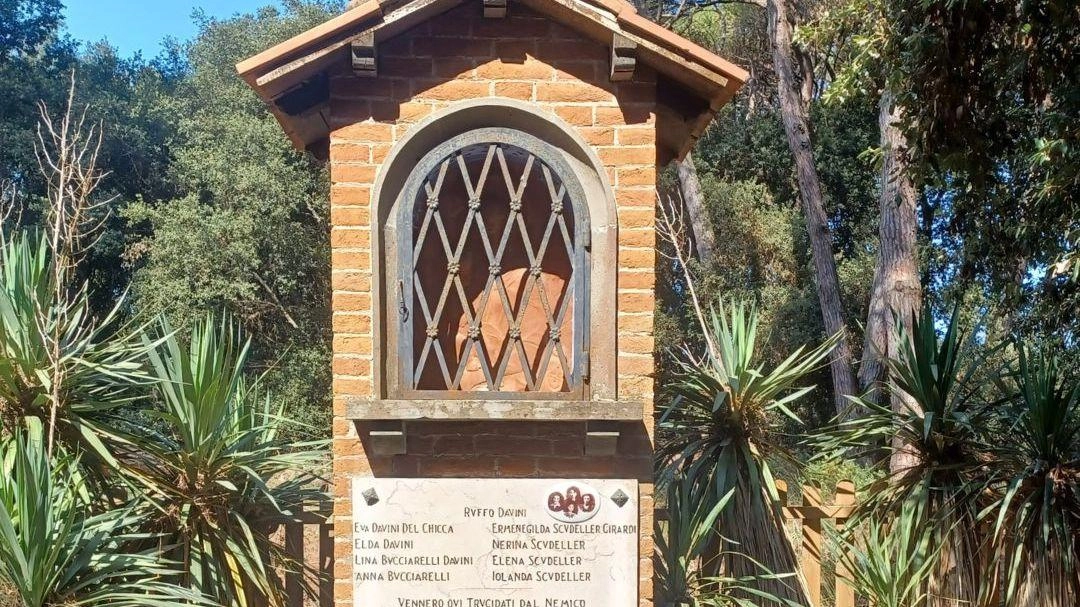 Il cippo che ricorda le vittime della strage dell’Idrovora Il cippo che ricorda le vittime della strage dell’Idrovora