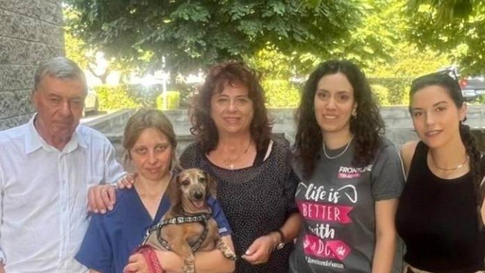 Adottata la bassottina massacrata. Ofelia torna nella sua casa d’origine Adottata la bassottina massacrata. Ofelia torna nella sua casa d’origine