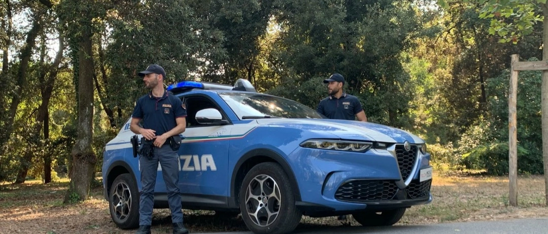 Feroce aggressione per un telefonino a Viareggio: arrestato 22enne