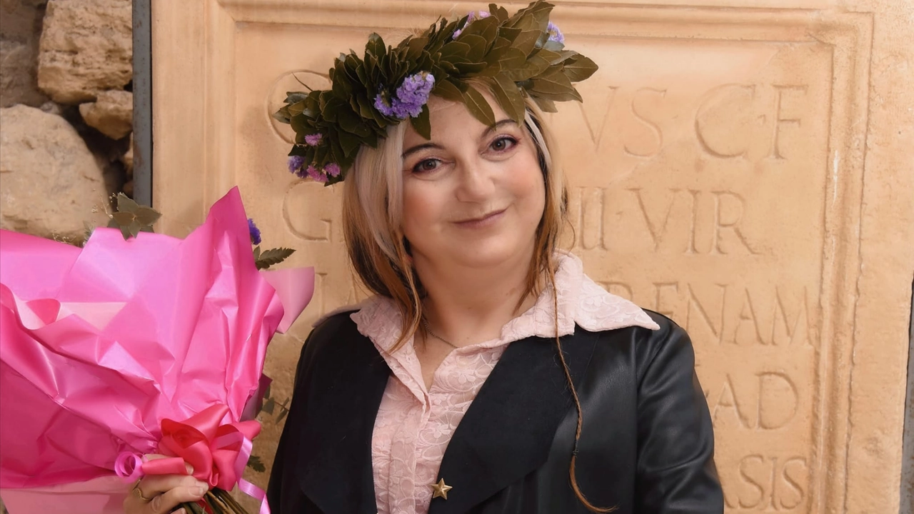 Silvia Tancini, 59 anni, madre di tre figlie, si è laureata all’Università degli studi di Perugia in Filosofia e scienze e tecniche psicologiche Silvia Tancini, 59 anni, madre di tre figlie, si è laureata all’Università degli studi di Perugia in Filosofia e scienze e tecniche psicologiche