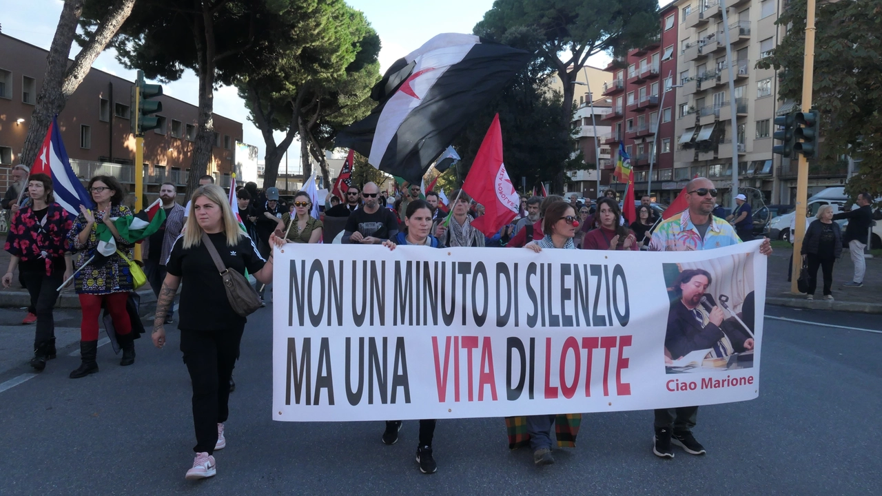 La folla al corteo per Marione La folla al corteo per Marione