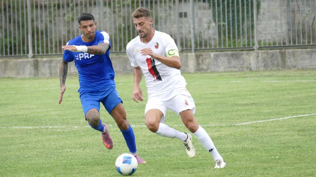 Capitan Santeramo in azione durante l’amichevole del «Lungobisenzio» Capitan Santeramo in azione durante l’amichevole del «Lungobisenzio»