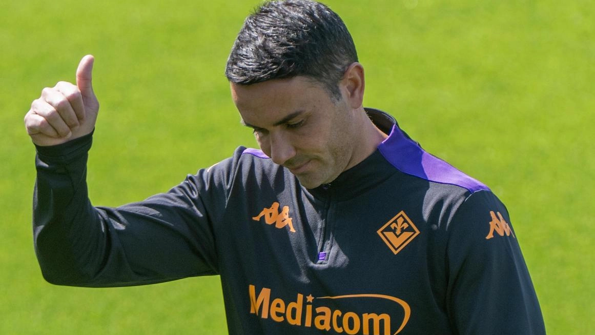 Raffaele Palladino al primo anno alla guida della Fiorentina