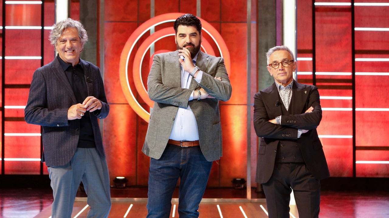 Gli chef giudici di MasterChef Italia Giorgio Locatelli, Antonino Cannavacciuolo e Bruno Barbieri (Foto Ansa da Sky) Gli chef giudici di MasterChef Italia Giorgio Locatelli, Antonino Cannavacciuolo e Bruno Barbieri (Foto Ansa da Sky)