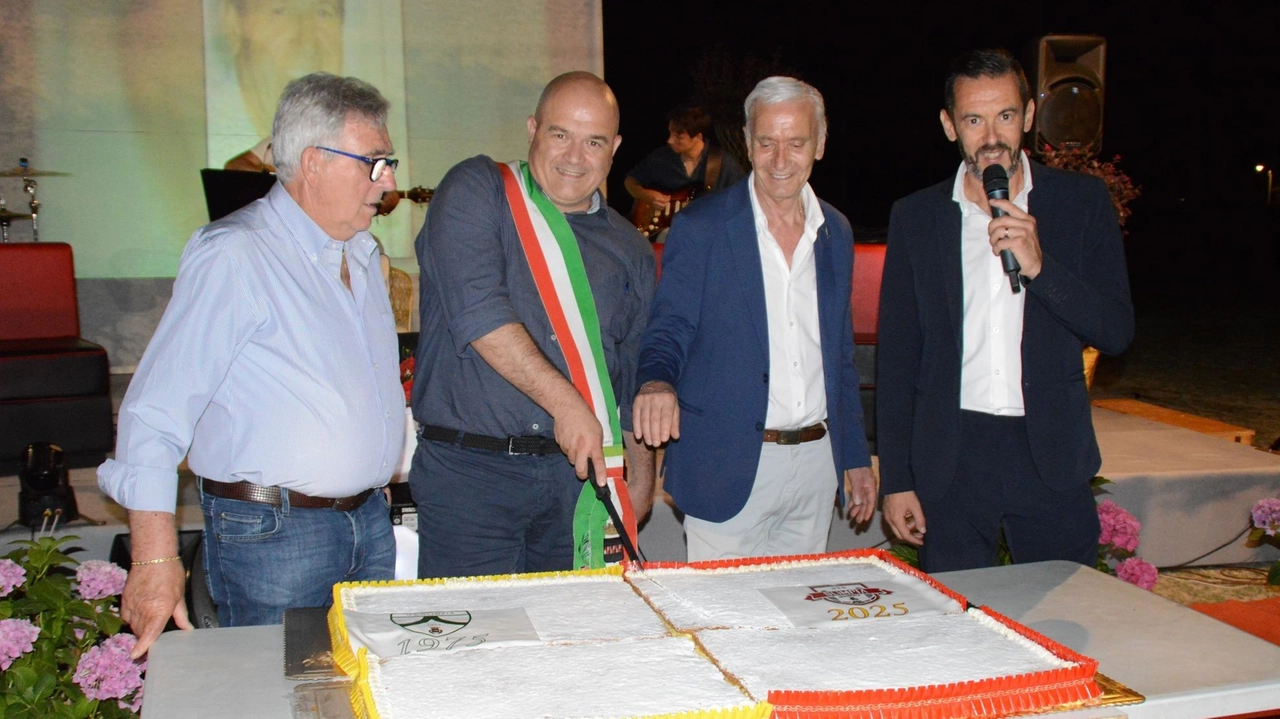 Il club festeggia l’addio alla Terza categoria. Olimpia Quarrata, c’è il ripescaggio. Il ritorno in Seconda ora è realtà
