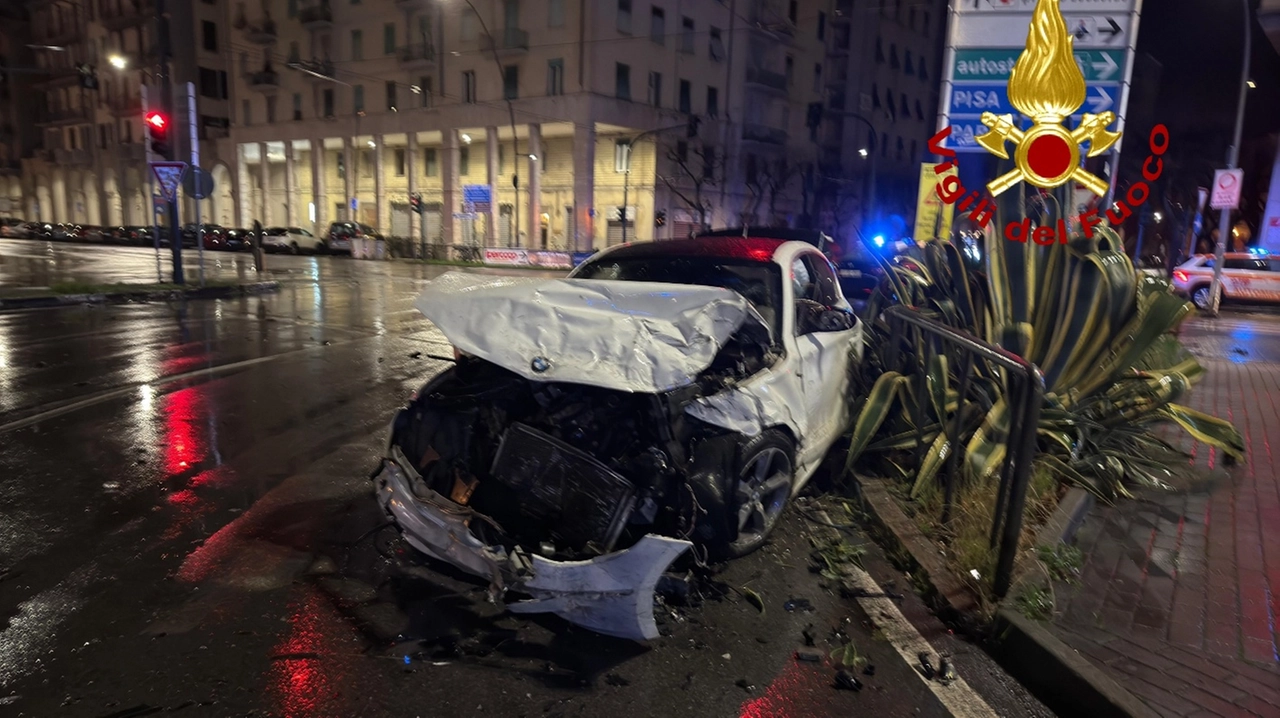 L’incidente la notte del 29 gennaio fra Viale Italia e via San Cipriano L’incidente la notte del 29 gennaio fra Viale Italia e via San Cipriano