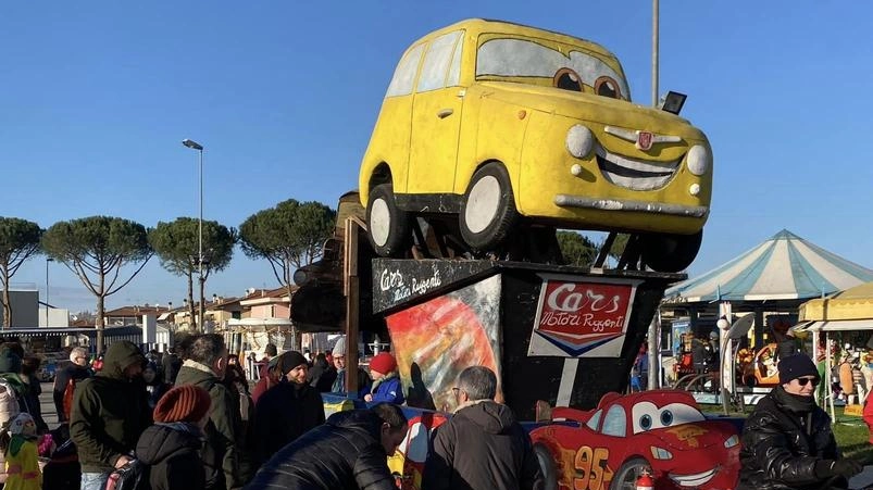 Una sfilata a San Miniato Basso Una sfilata a San Miniato Basso