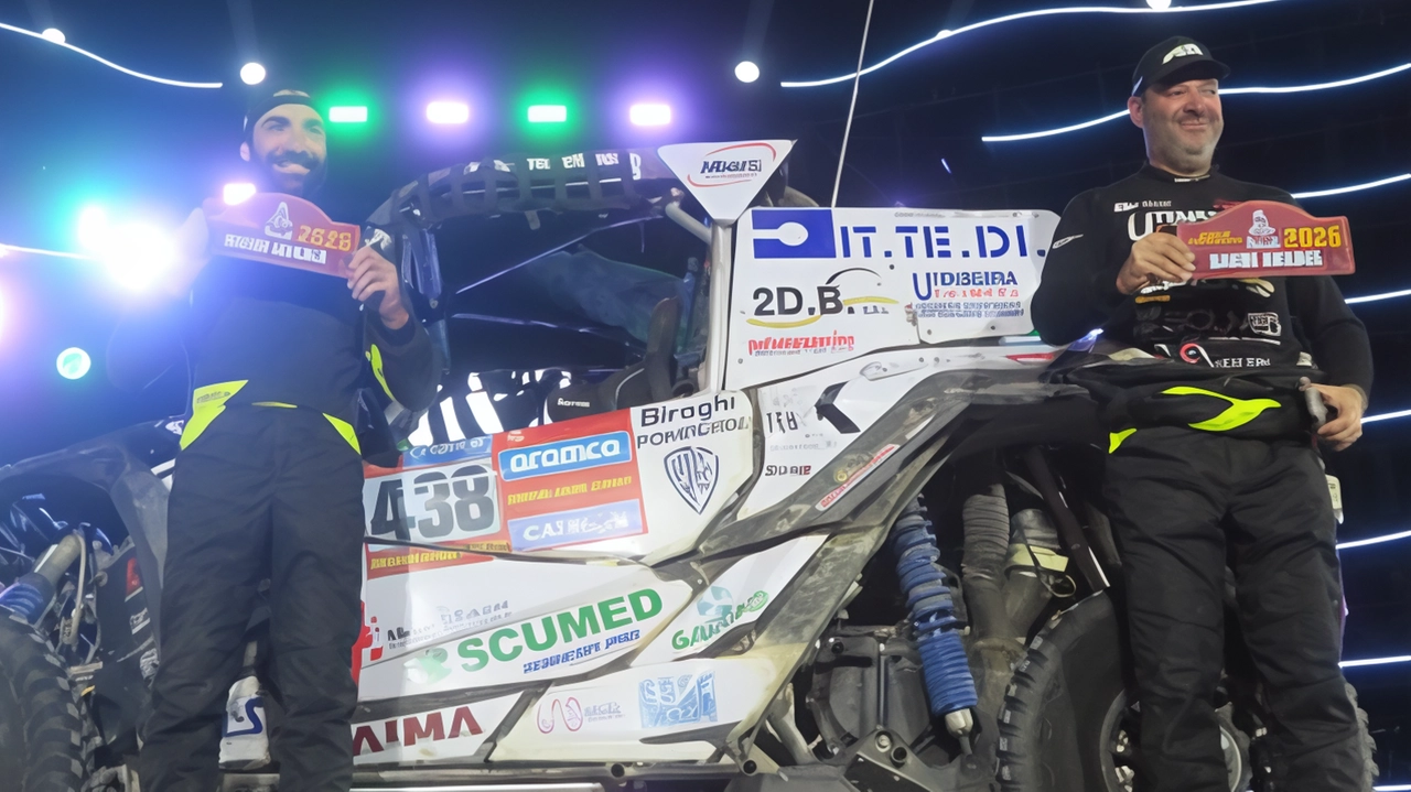 Matteo Lardori e Stefano Marrini premiati al termine della Dakar 2025 Matteo Lardori e Stefano Marrini premiati al termine della Dakar 2025