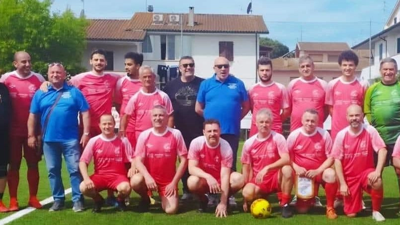 La Perla over 40 scenderà in campo domenica mattina nel quadrangolare La Perla over 40 scenderà in campo domenica mattina nel quadrangolare