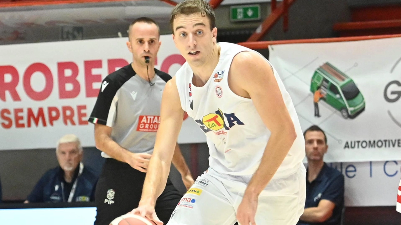 Federico Burini ha chiuso la partita contro Chieti con 5 punti (2/5 dal campo), 3 rimbalzi e 2 assist in 19 minuti in campo (Castellani) Federico Burini ha chiuso la partita contro Chieti con 5 punti (2/5 dal campo), 3 rimbalzi e 2 assist in 19 minuti in campo (Castellani)
