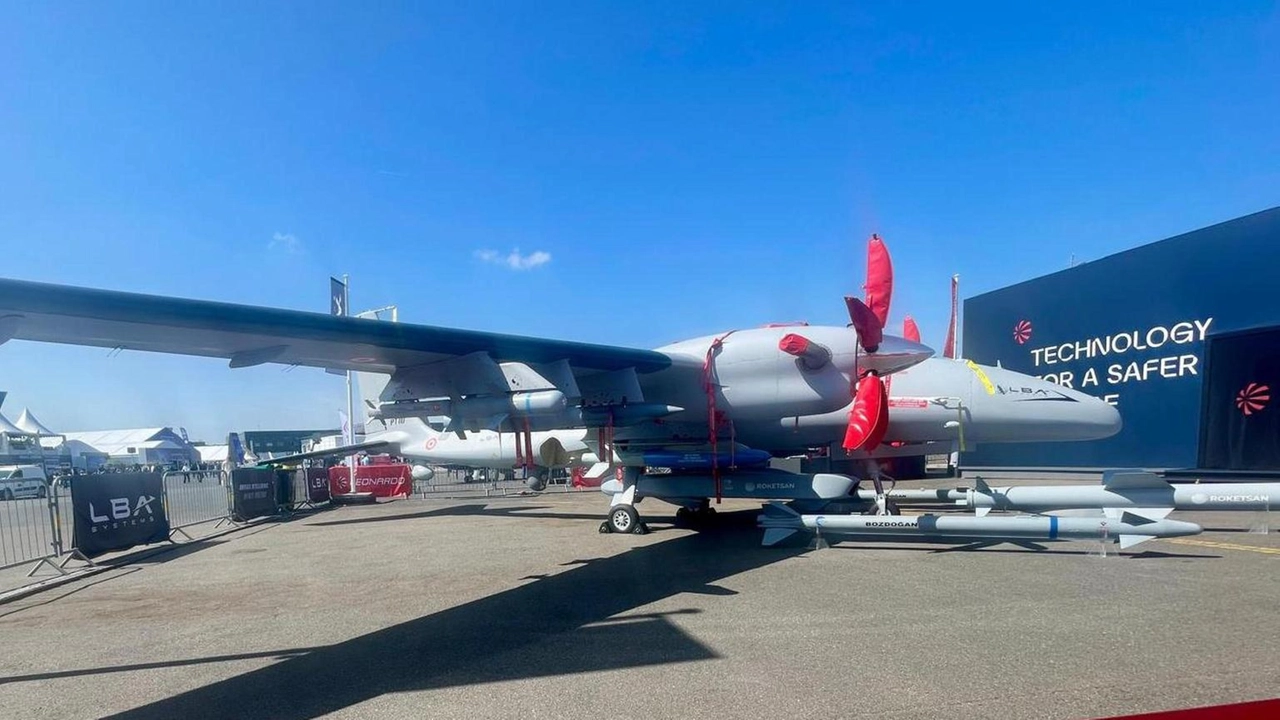 Al Paris Air Show debutta Lba Systems, joint venture tra Leonardo e Baykar per il mercato europeo dei droni. Al Paris Air Show debutta Lba Systems, joint venture tra Leonardo e Baykar per il mercato europeo dei droni.