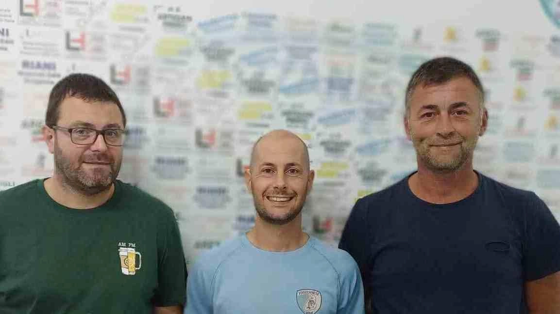 Antonio Brizzi tra il segretario Marco Pasquali e. il diesse Filippo Tornaboni Antonio Brizzi tra il segretario Marco Pasquali e. il diesse Filippo Tornaboni
