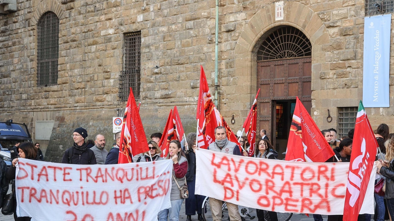 La protesta dei lavoratori dei servizi museali in forza ad Opera Laboratori La protesta dei lavoratori dei servizi museali in forza ad Opera Laboratori