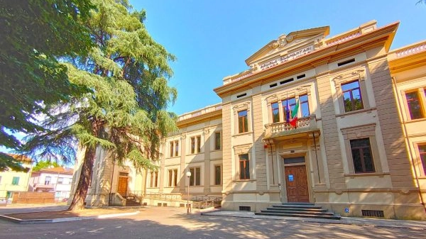 La scuola Isidoro Del Lungo La scuola Isidoro Del Lungo