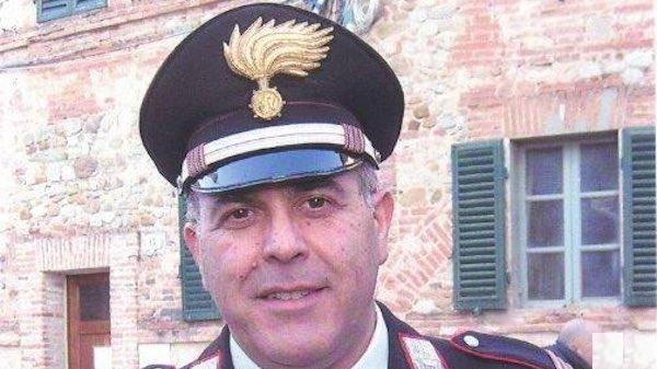 Funerali commoventi per il luogotenente Lorenzo Capraro, stimato comandante dei carabinieri a Monteleone d’Orvieto. Lascia un vuoto nella comunità dopo 32 anni di servizio impeccabile. Funerali commoventi per il luogotenente Lorenzo Capraro, stimato comandante dei carabinieri a Monteleone d’Orvieto. Lascia un vuoto nella comunità dopo 32 anni di servizio impeccabile.