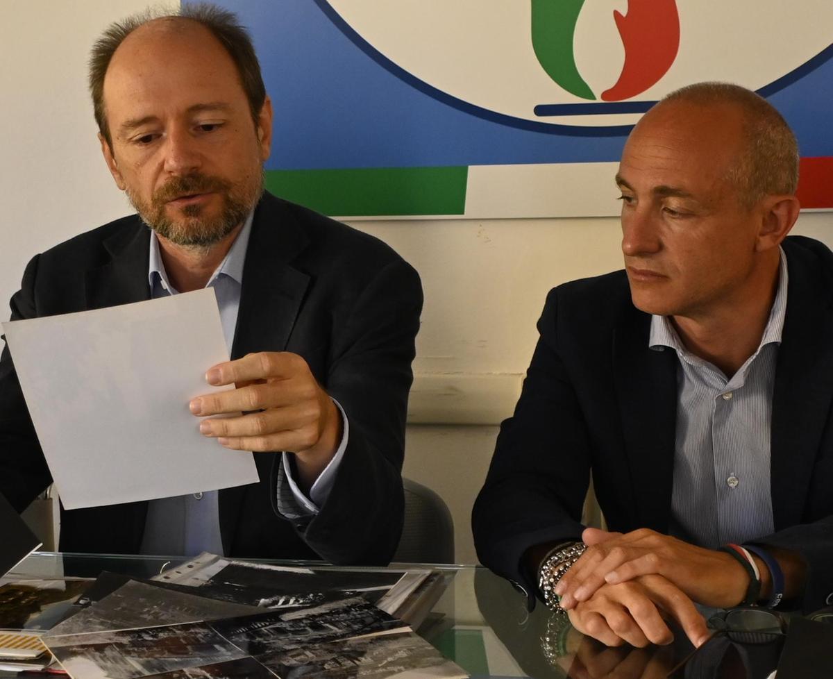 Striscione imbrattato: "Il solito atto vile alla Festa Tricolore". La denuncia di FdI Striscione imbrattato: "Il solito atto vile alla Festa Tricolore". La denuncia di FdI