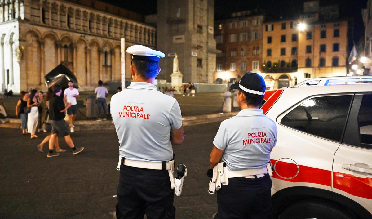 prime multe ai buttadentro nei guai alcuni ristoratori in anfiteatro e in altre zone