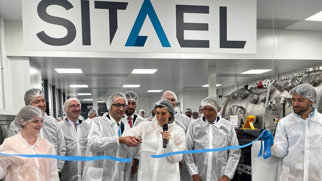 https://www.lanazione.it/image-service/view/acePublic/alias/contentid/YTM1YWVlNjgtNjliOS00/0/motori-spaziali-fabbrica-da-primato-tecnologia-pisana-in-orbita-col-mondo.jpeg?f=16:9&w=1200&h=630