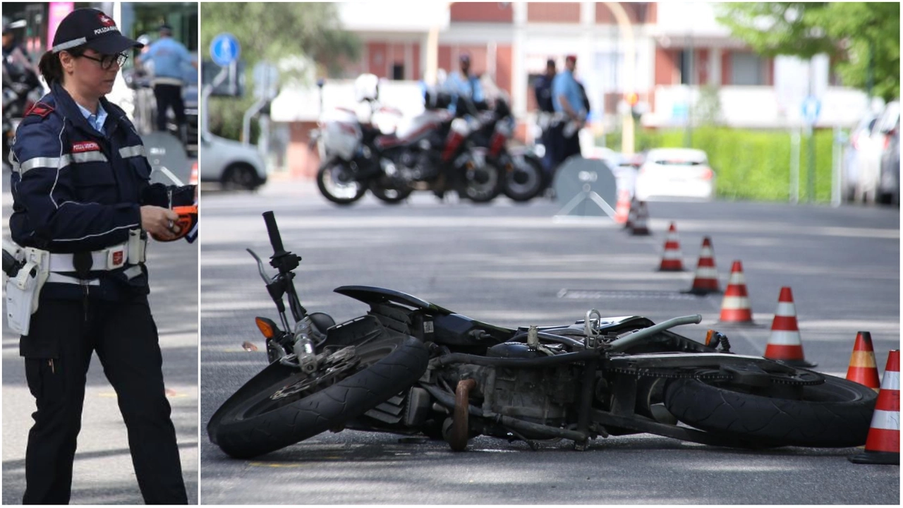 I rilievi della Municipale e il mezzo a due ruote coinvolto nell'incidente (New Press Photo)