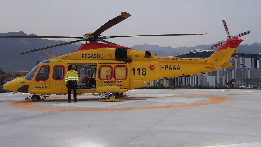https://www.lanazione.it/image-service/view/acePublic/alias/contentid/YTM5YzY0NzYtMDA1YS00/0/l-elisoccorso-pegaso-3-in-una-foto-di-repertorio.jpeg?f=16:9&w=1200&h=630