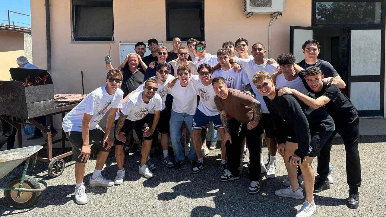 Una salvezza preziosa che il direttore sportivo del Trestina, Sante Podrini, ha voluto celebrare radunando squadra e staff a pranzo per una bella grigliata