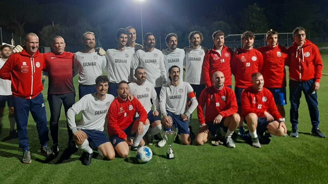 Distanze invariate in testa alla classifica del campionato di calcio Uisp. Nell’ultima giornata disputata sia la capolista Kickers Narnali che... Distanze invariate in testa alla classifica del campionato di calcio Uisp. Nell’ultima giornata disputata sia la capolista Kickers Narnali che...