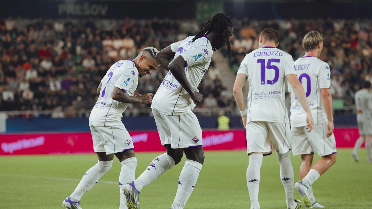 La squadra esulta dopo il primo gol