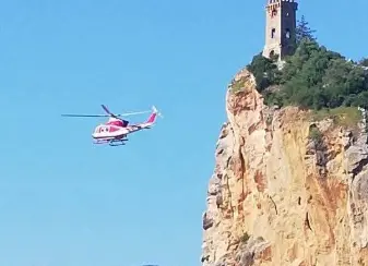 Uomo scompare a Caprona, le ricerche di vigili del fuoco, carabinieri e volontari