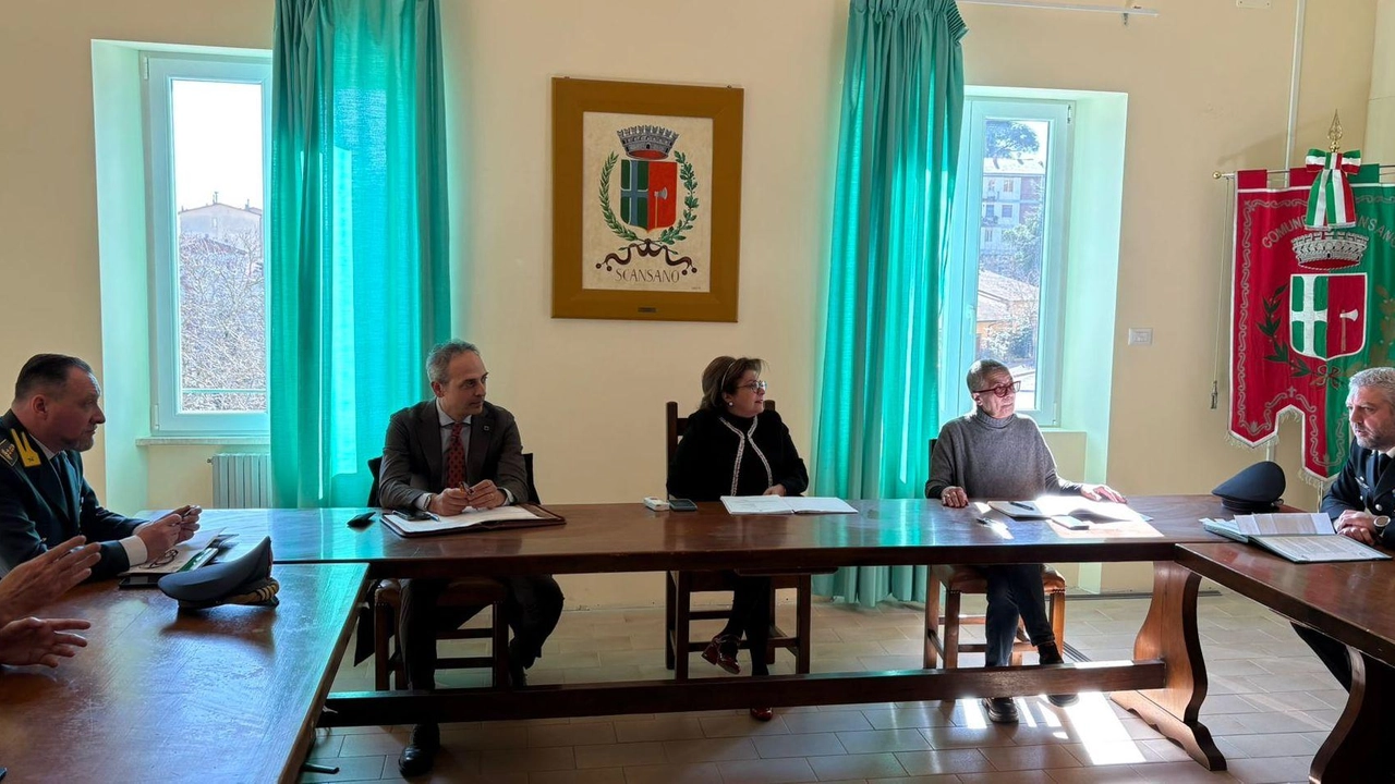 Il Comitato per l’ordine e la sicurezza pubblica è stato riunito dal prefetto a Scansano. Berardino: "Incontri che promuovono piani sinergici in base alle esigenze delle comunità" . Il Comitato per l’ordine e la sicurezza pubblica è stato riunito dal prefetto a Scansano. Berardino: "Incontri che promuovono piani sinergici in base alle esigenze delle comunità" .