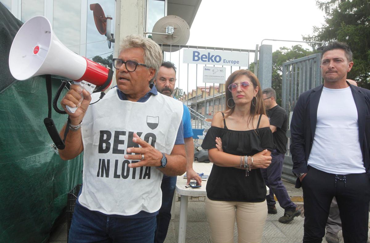 Beko riparte, ma solo ridotta. Tensioni sulla cassa integrazione Beko riparte, ma solo ridotta. Tensioni sulla cassa integrazione