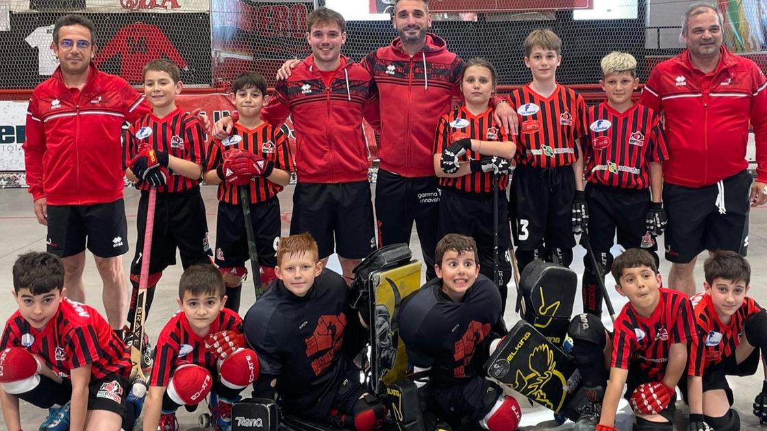 hockey sarzana inizia in salita le finalissime i rossoneri sconfitti al debutto dal montebello