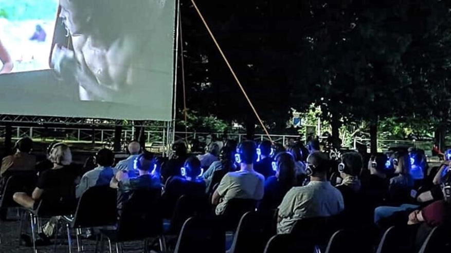 La rassegna ’Cinema sotto le stelle’ è sostenuta dall’amministrazione comunale Castiglionese. Nove appuntamenti nei centri abitati La rassegna ’Cinema sotto le stelle’ è sostenuta dall’amministrazione comunale Castiglionese. Nove appuntamenti nei centri abitati