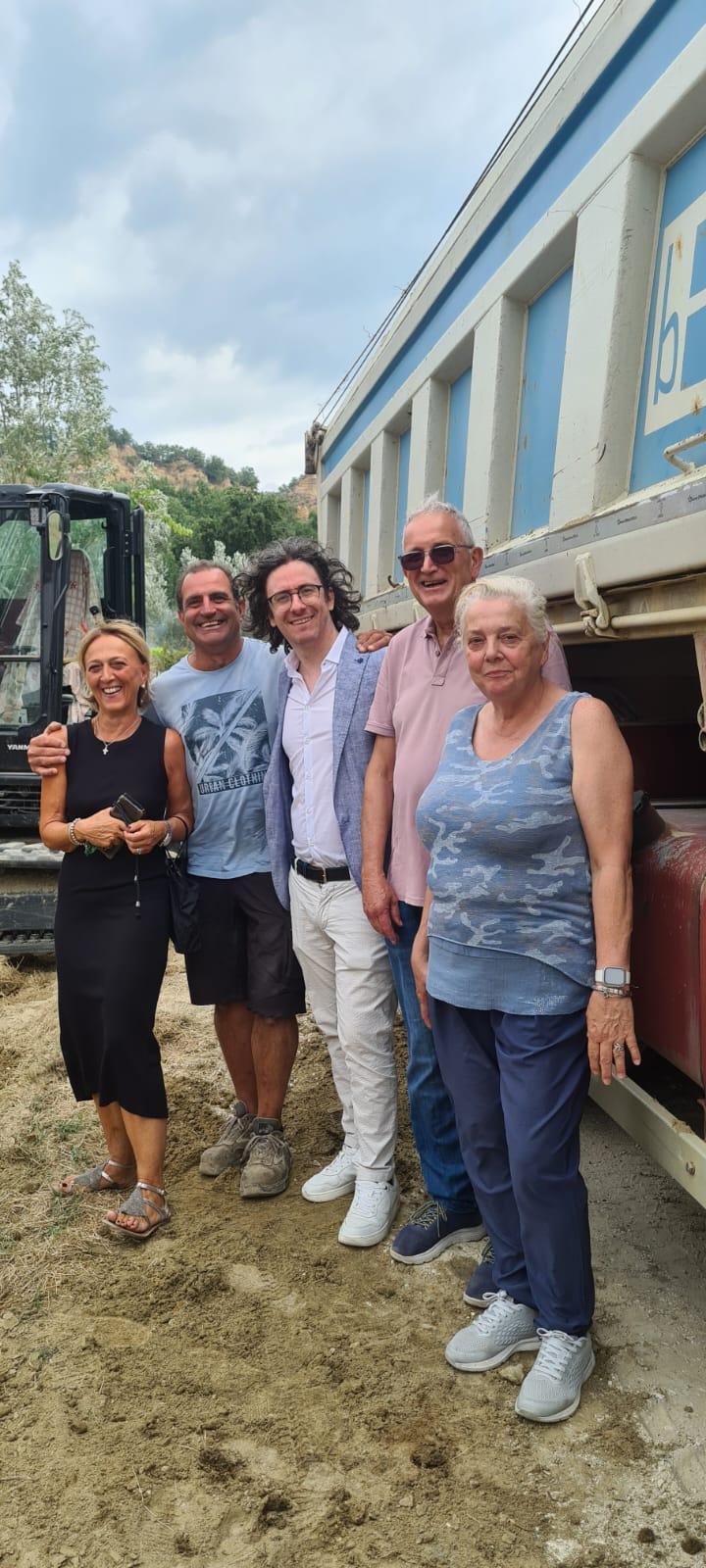 https://www.lanazione.it/image-service/view/acePublic/alias/contentid/YTQ2ZjM2NTAtYTBhZS00/0/lavori-pubblici-a-castelfranco-piandisco.jpeg?f=1.91:1&w=1200
